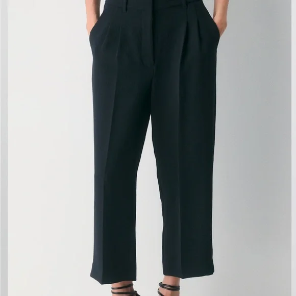 Aritzia The Effortless Pant Cropped - Crepette Black - Picture 2 of 5